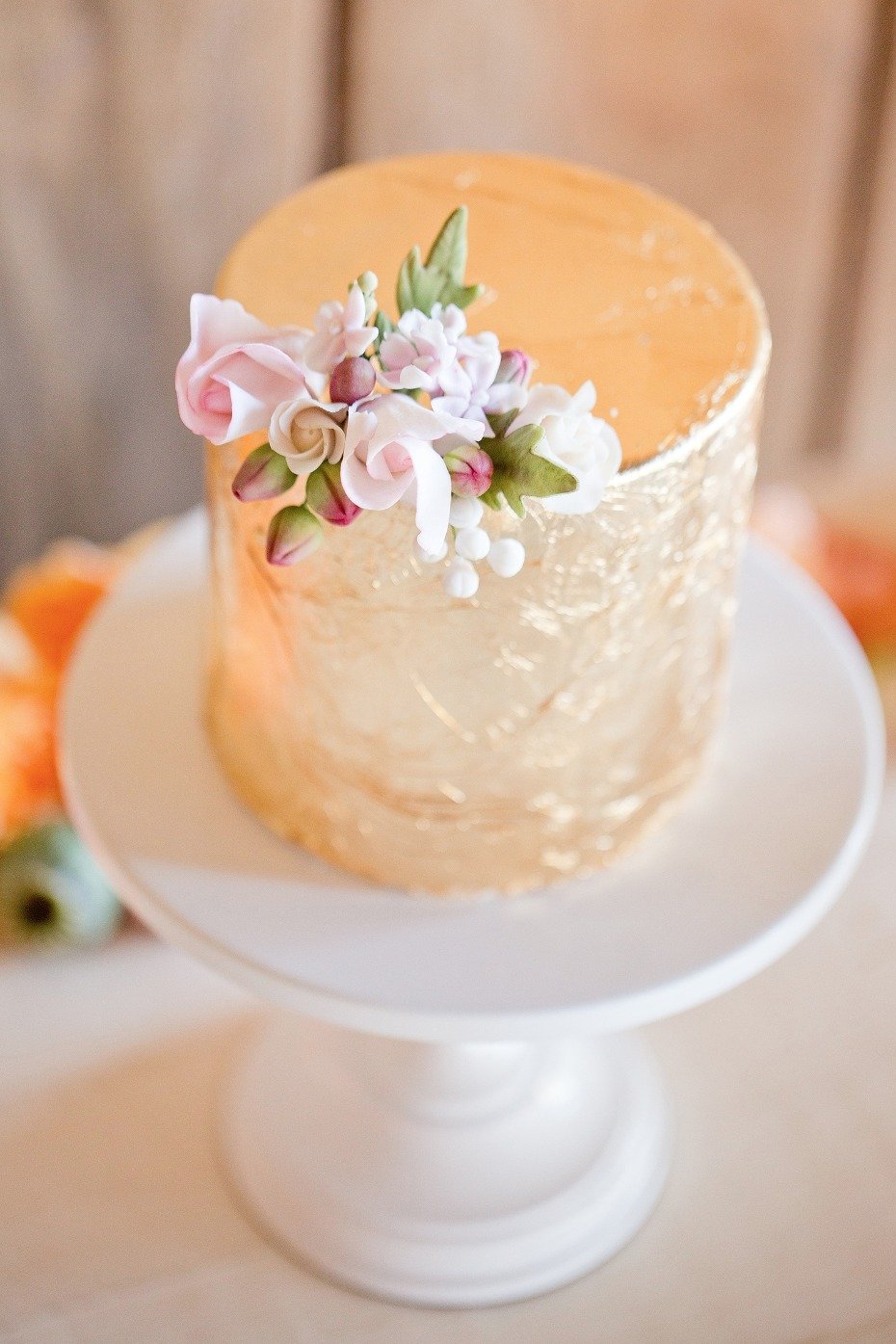 Gold cake with flowers