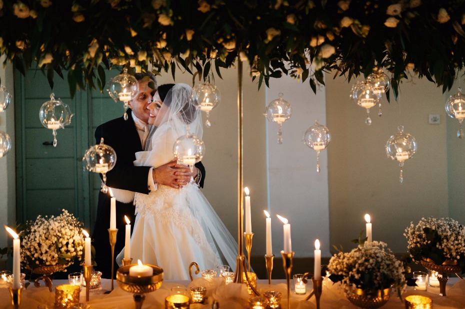 Candle lit table decor