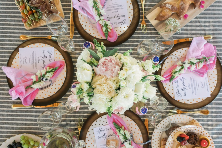 Pretty picnic table