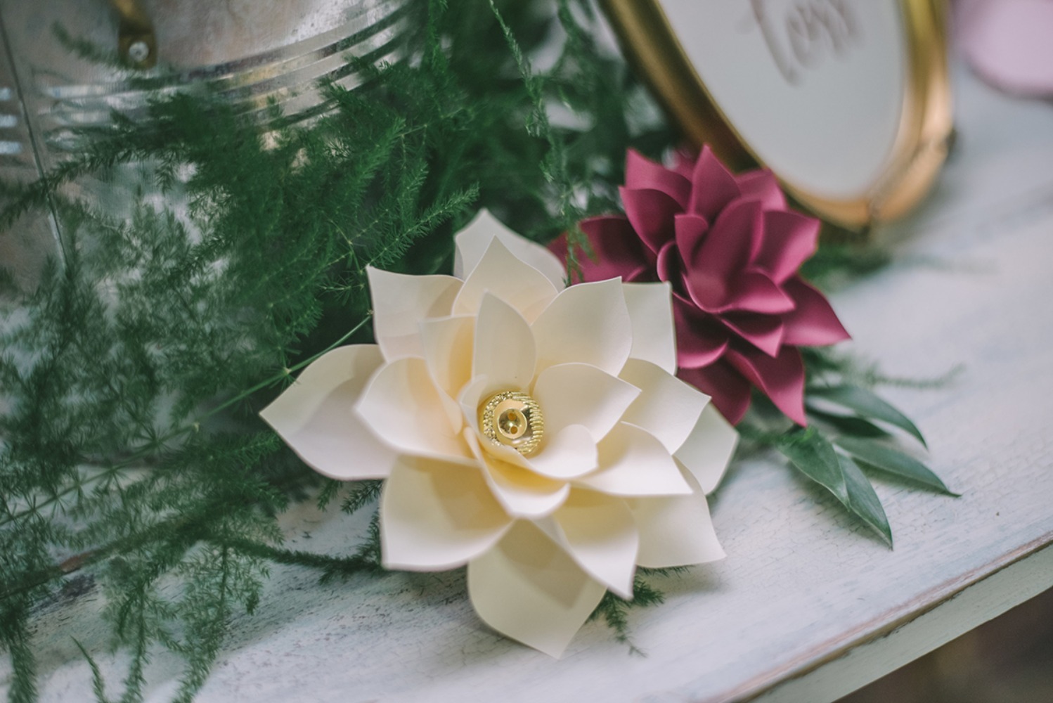 pinkandburgundypaperflowerweddingideas15