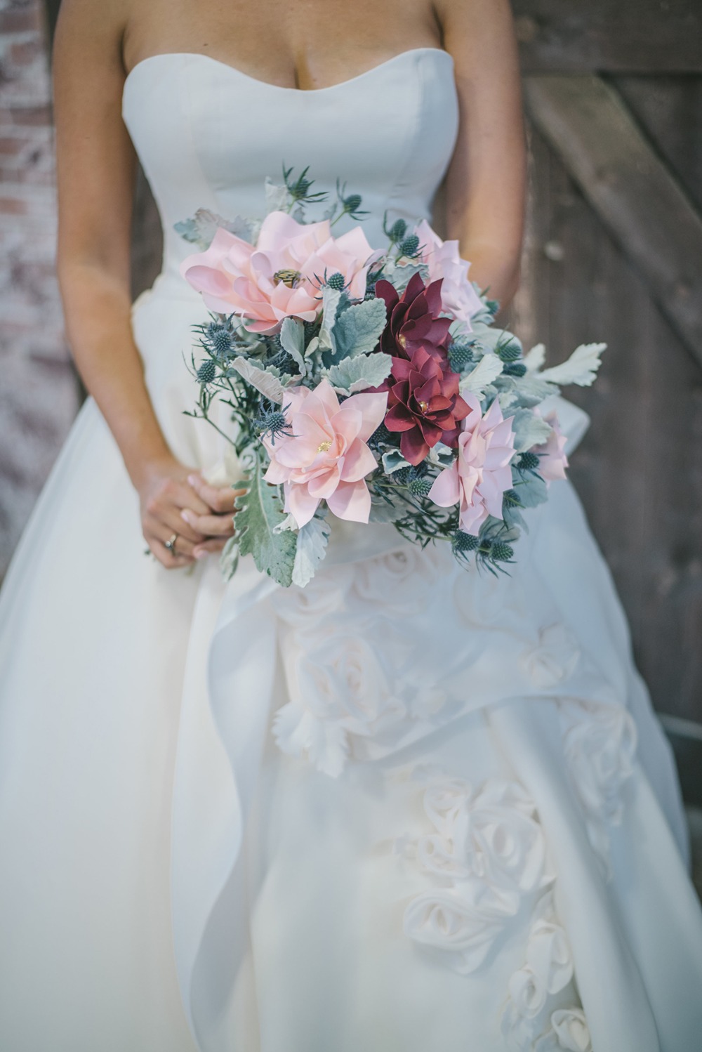 pinkandburgundypaperflowerweddingideas46