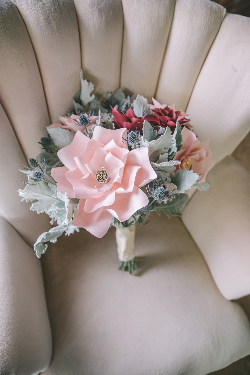 pinkandburgundypaperflowerweddingideas81