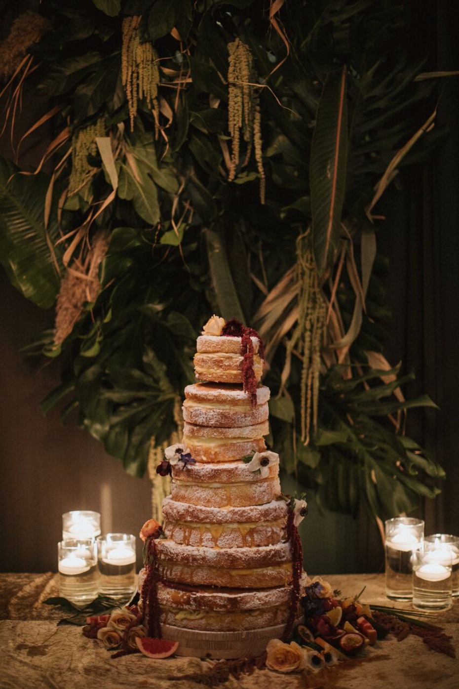 Yummy naked cake