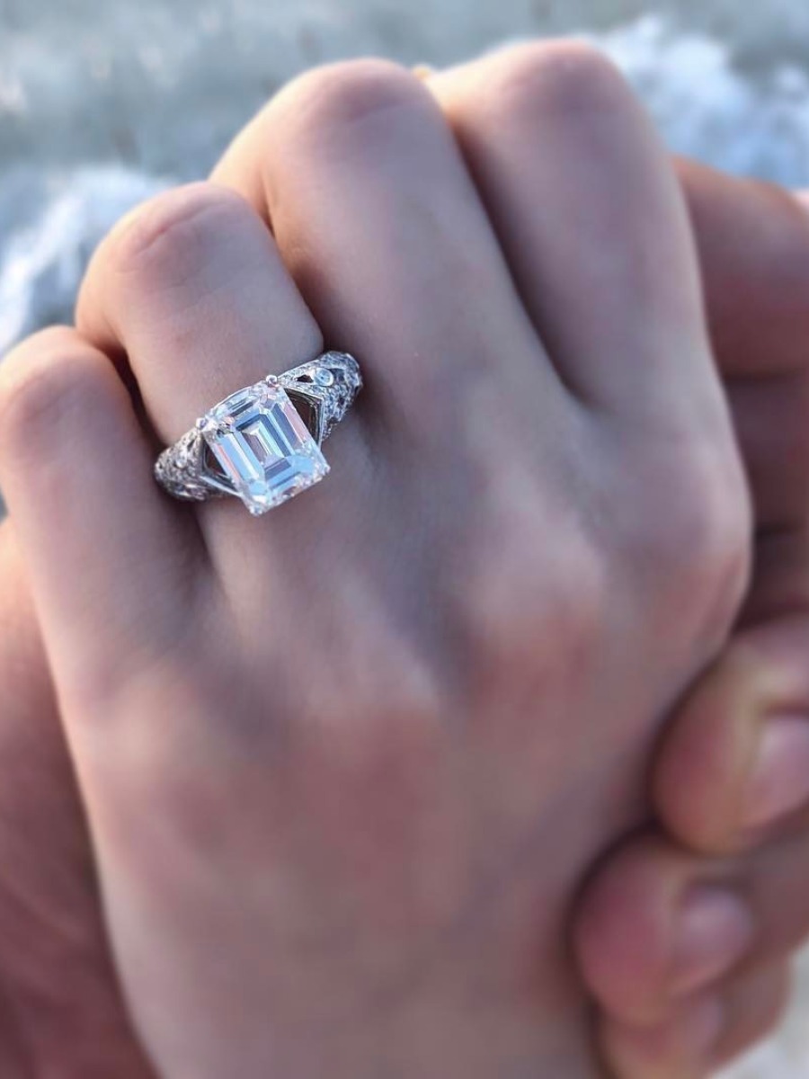 Alexa Ray Joel’s Engagement Ring is Beyond Words Amazing!