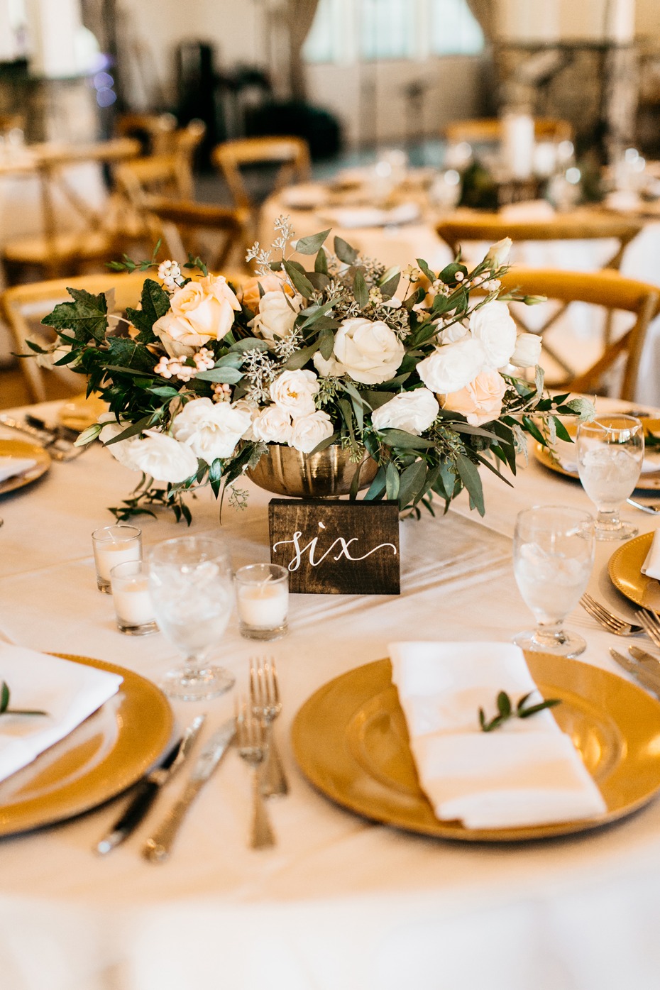 gold and white wedding table decor