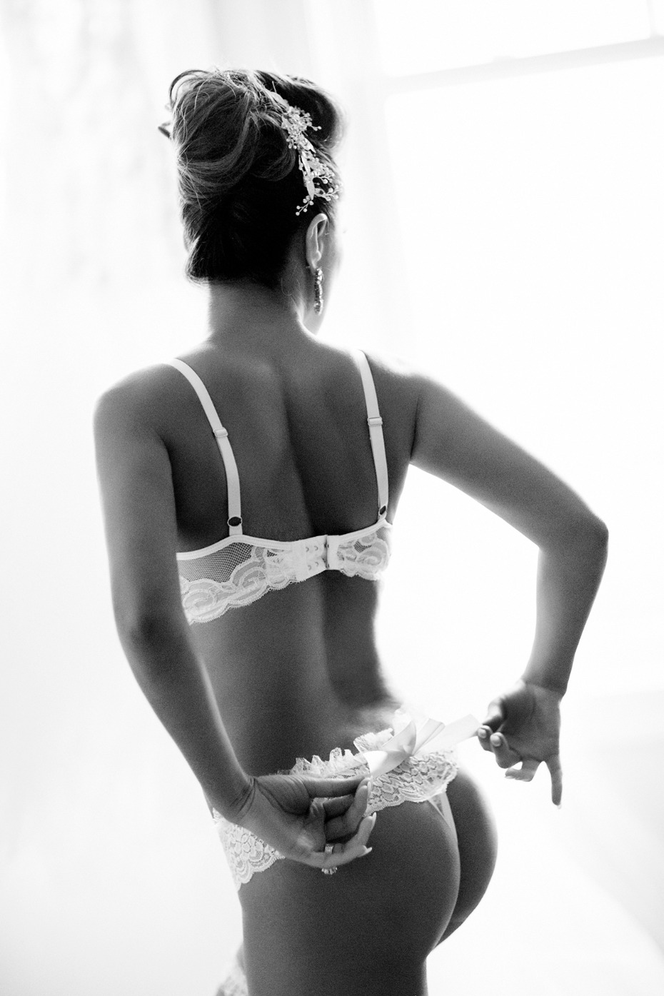 wedding day getting ready boudoir session