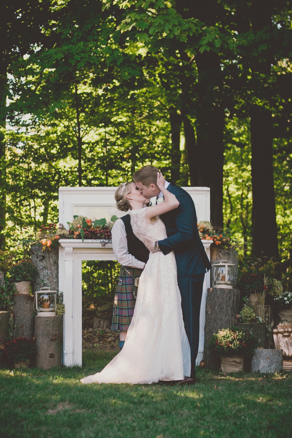 wedding kiss