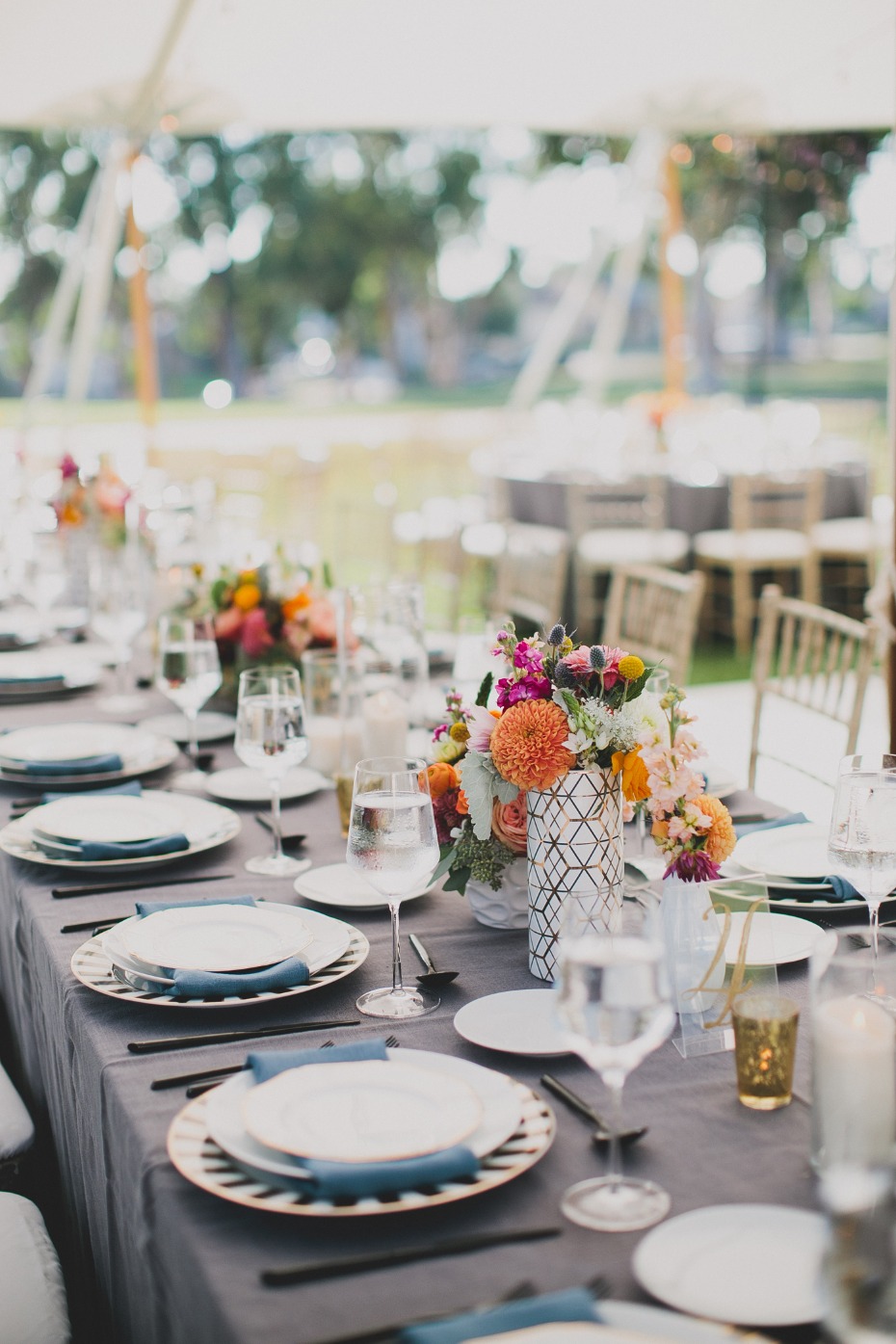 modern garden chic wedding table decor