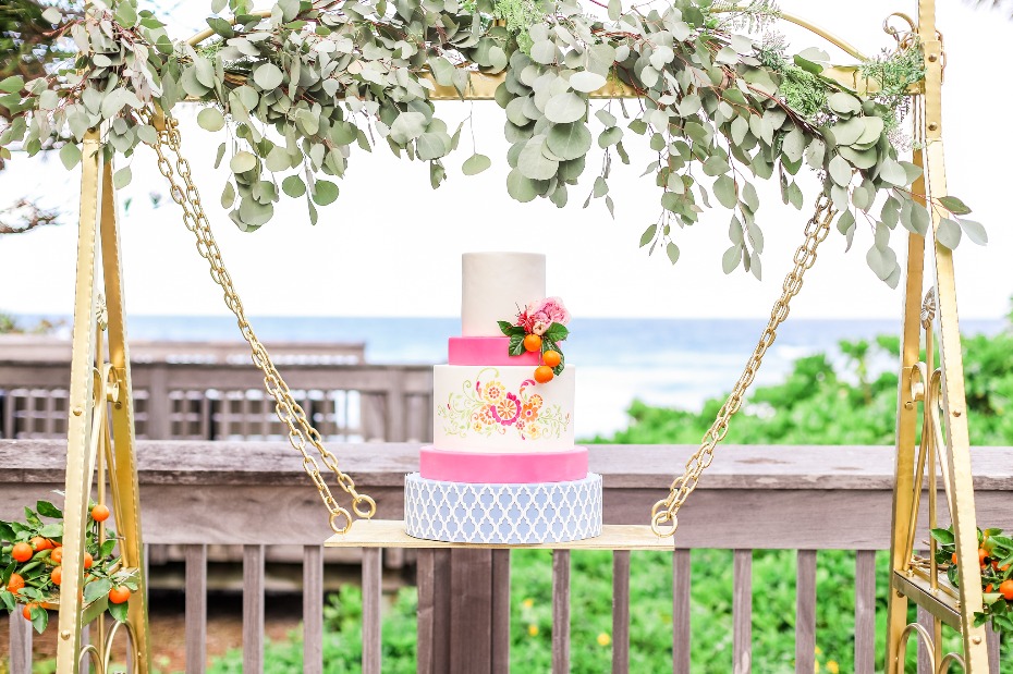 Cake swing stand idea