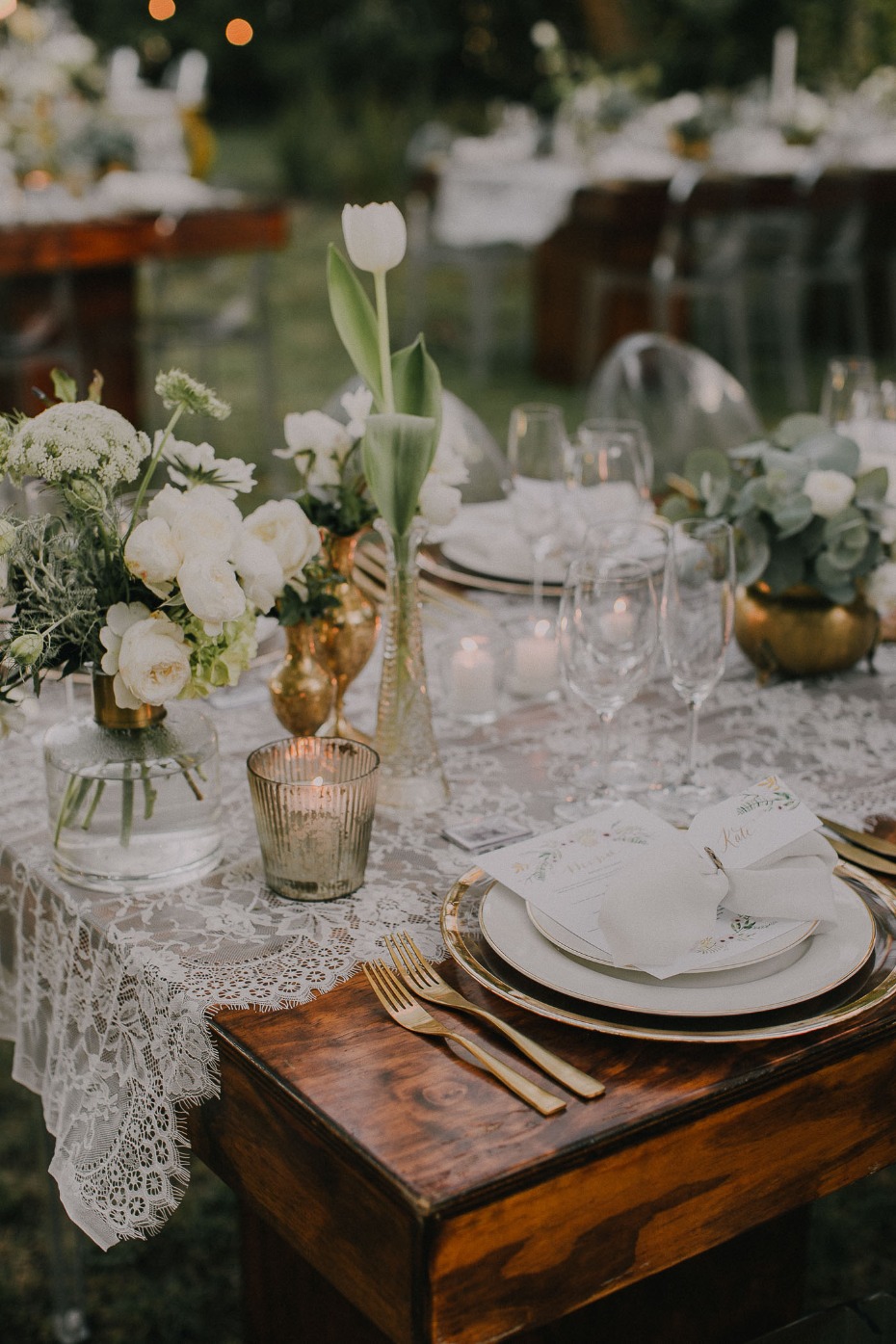 Elegant boho reception decor