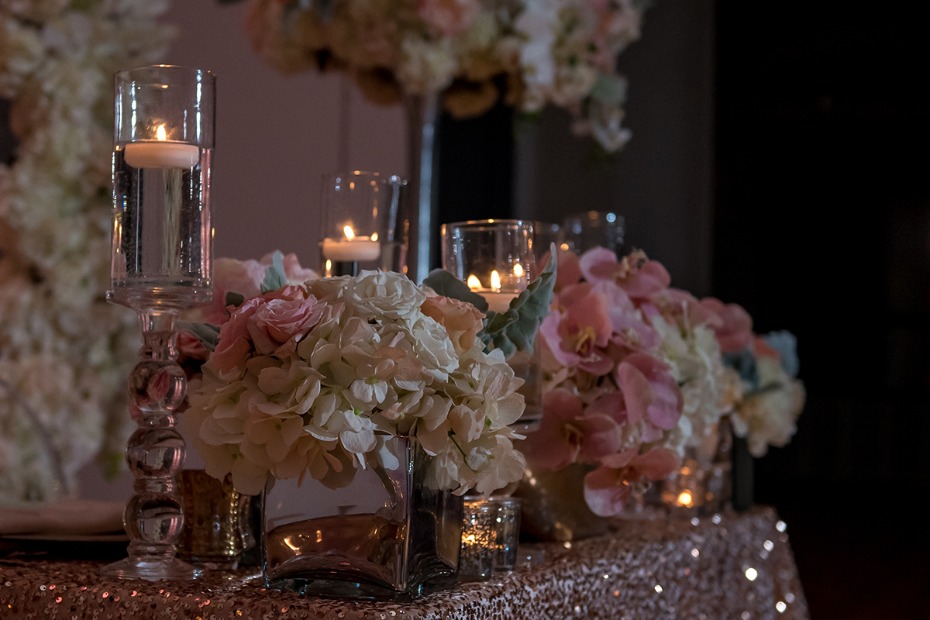 pink and white wedding flower arrangements