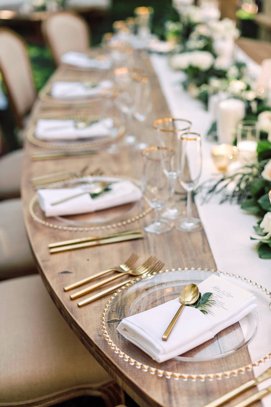 Natural glam tablescape