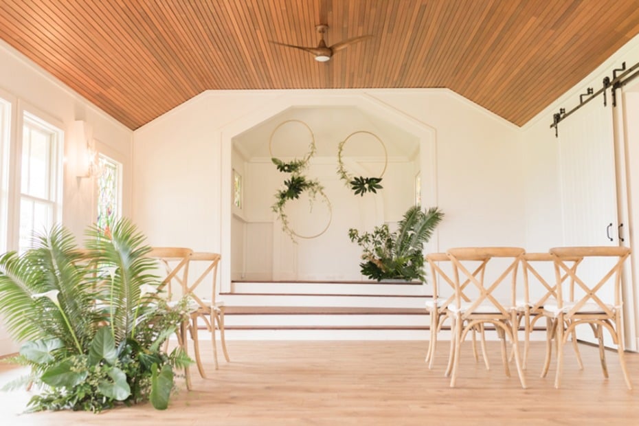 minimalist tropical wedding ceremony