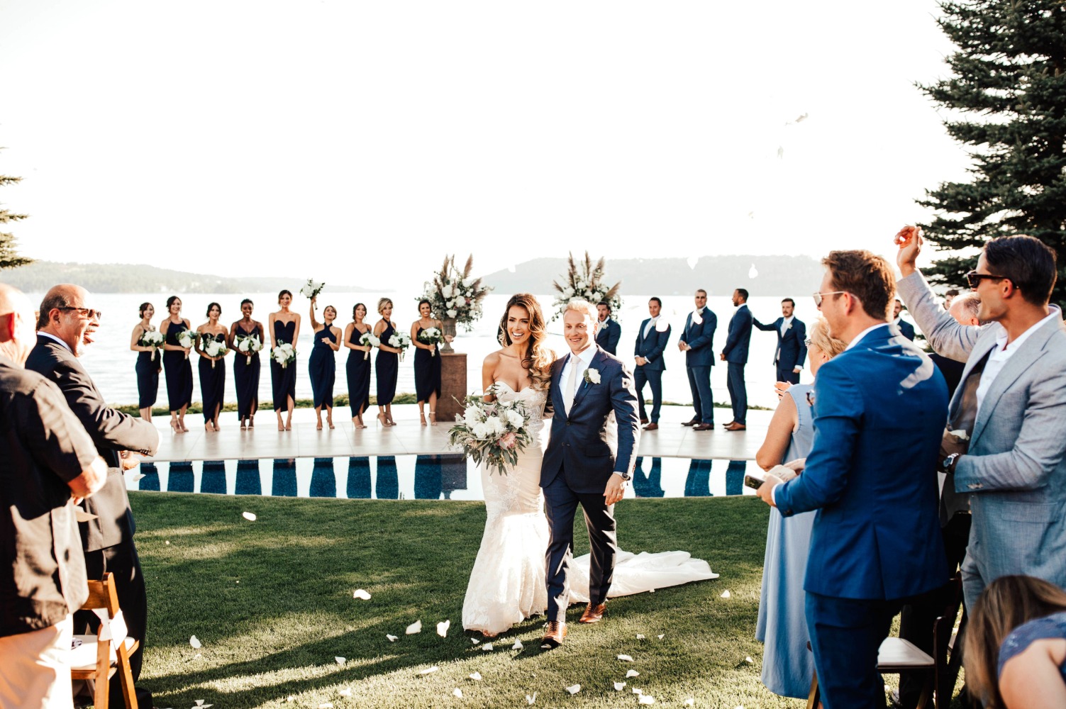 luxury-lakefront-wedding-with-diy