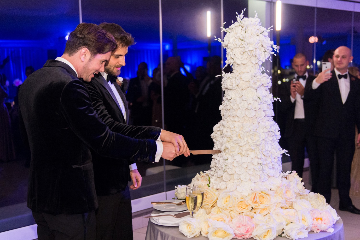 these-two-grooms-had-eight-bridesmaids