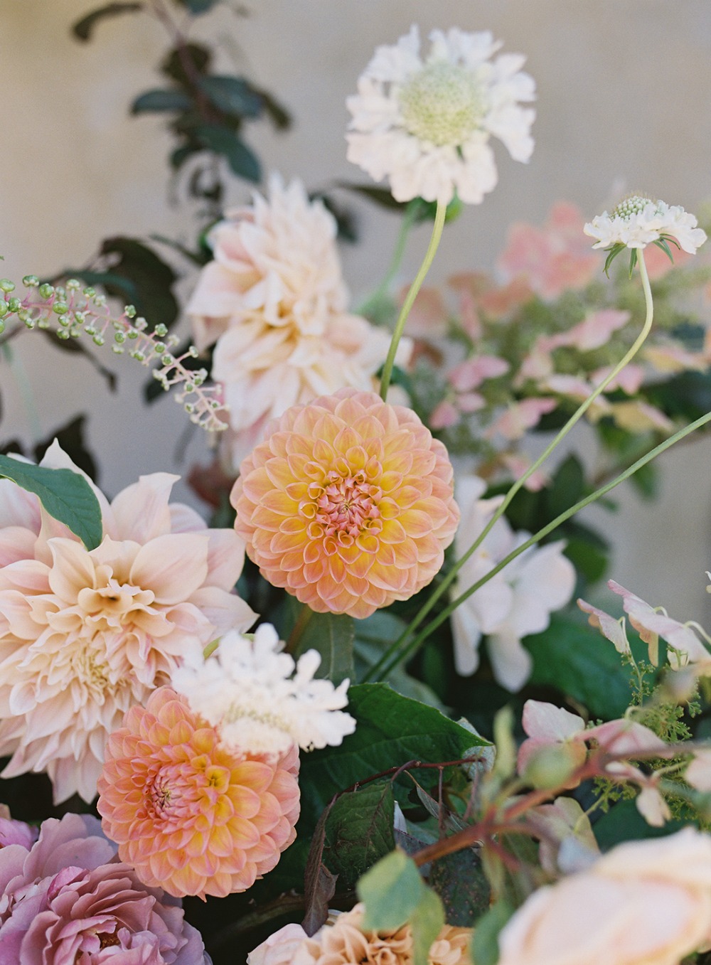 upscale-barn-wedding-at-the-peace-barn