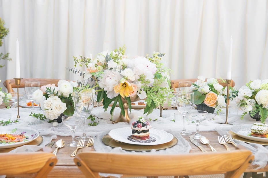 glam and classic wedding table decor