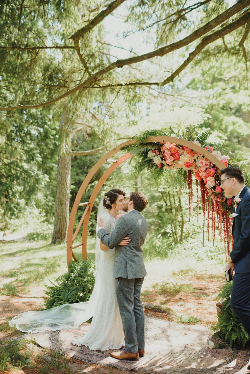 wedding kiss