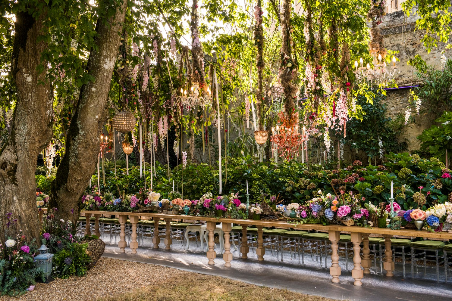 this-castle-wedding-is-mind-blowing