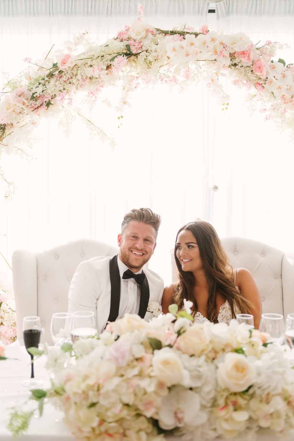 sweetheart table in white and pink