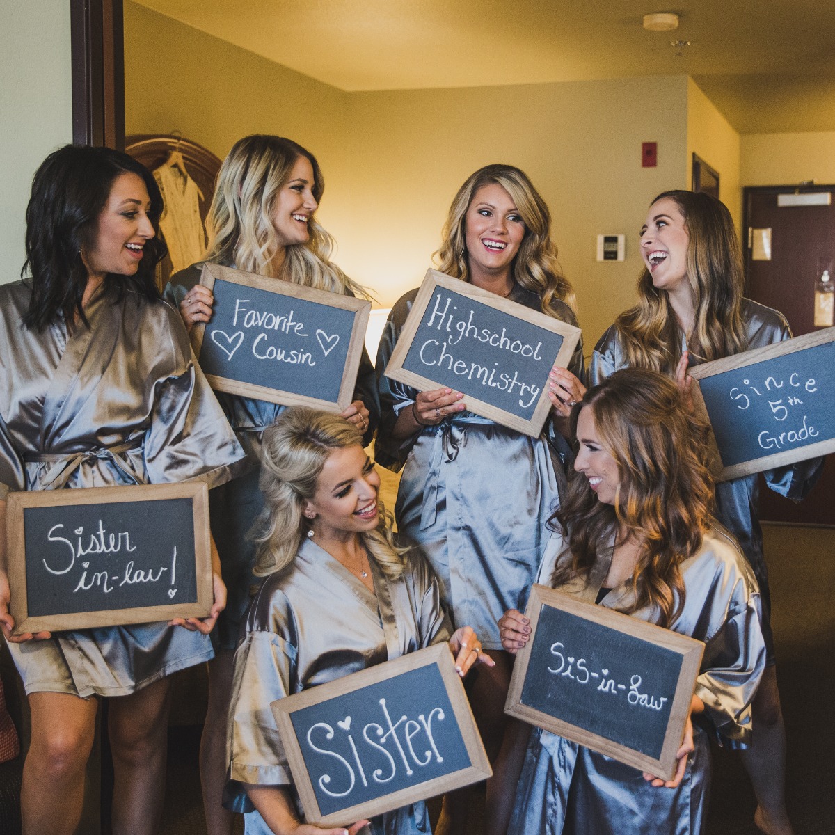 cute bridal party photo idea