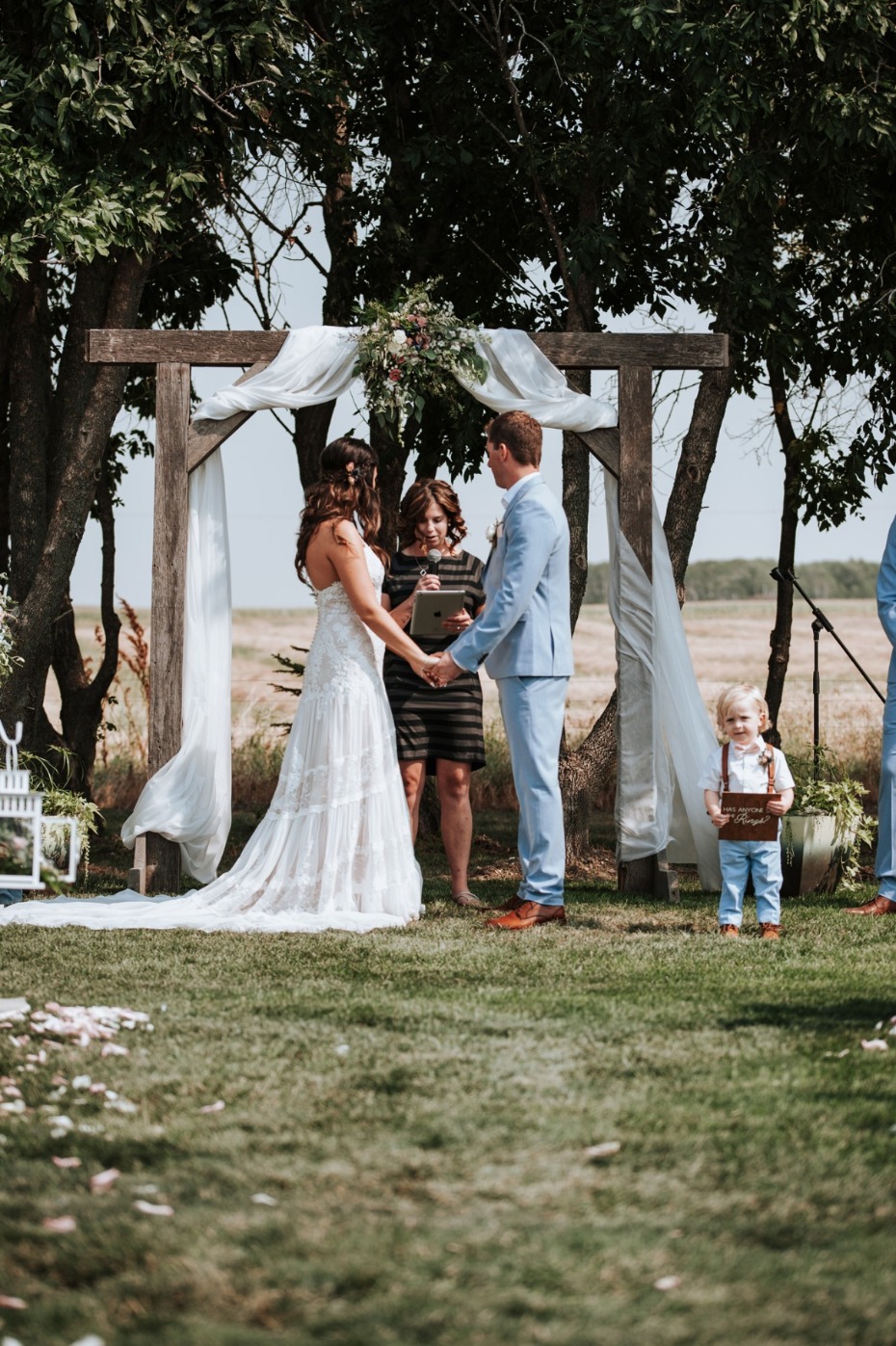 outdoor wedding ceremony