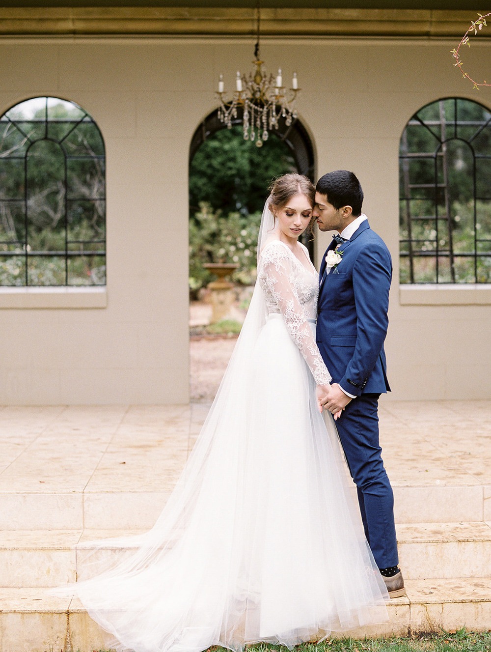 wedding couple at the alter