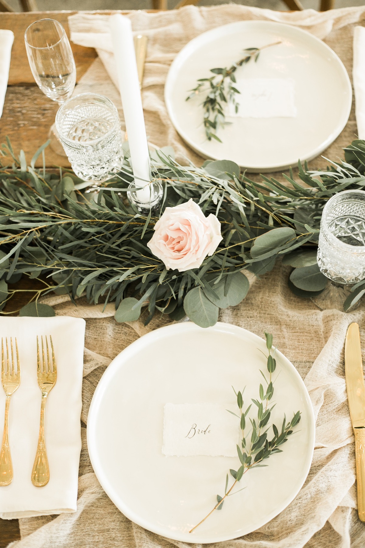 This White-Washed Organic Chic Wedding is What Dreams are Made of