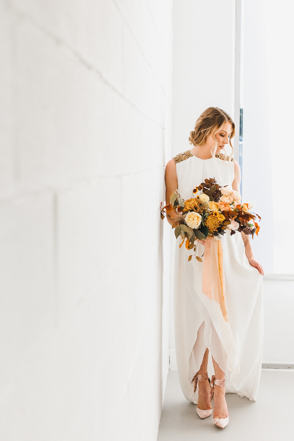 Modern wedding dress by Brides on Hartz