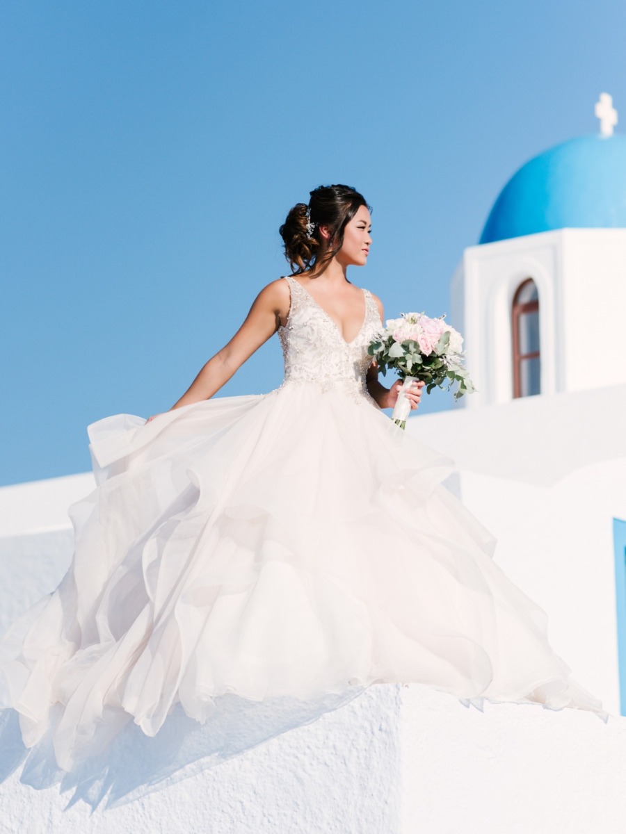 How to Have a Gorgeous Summer Wedding in Santorini