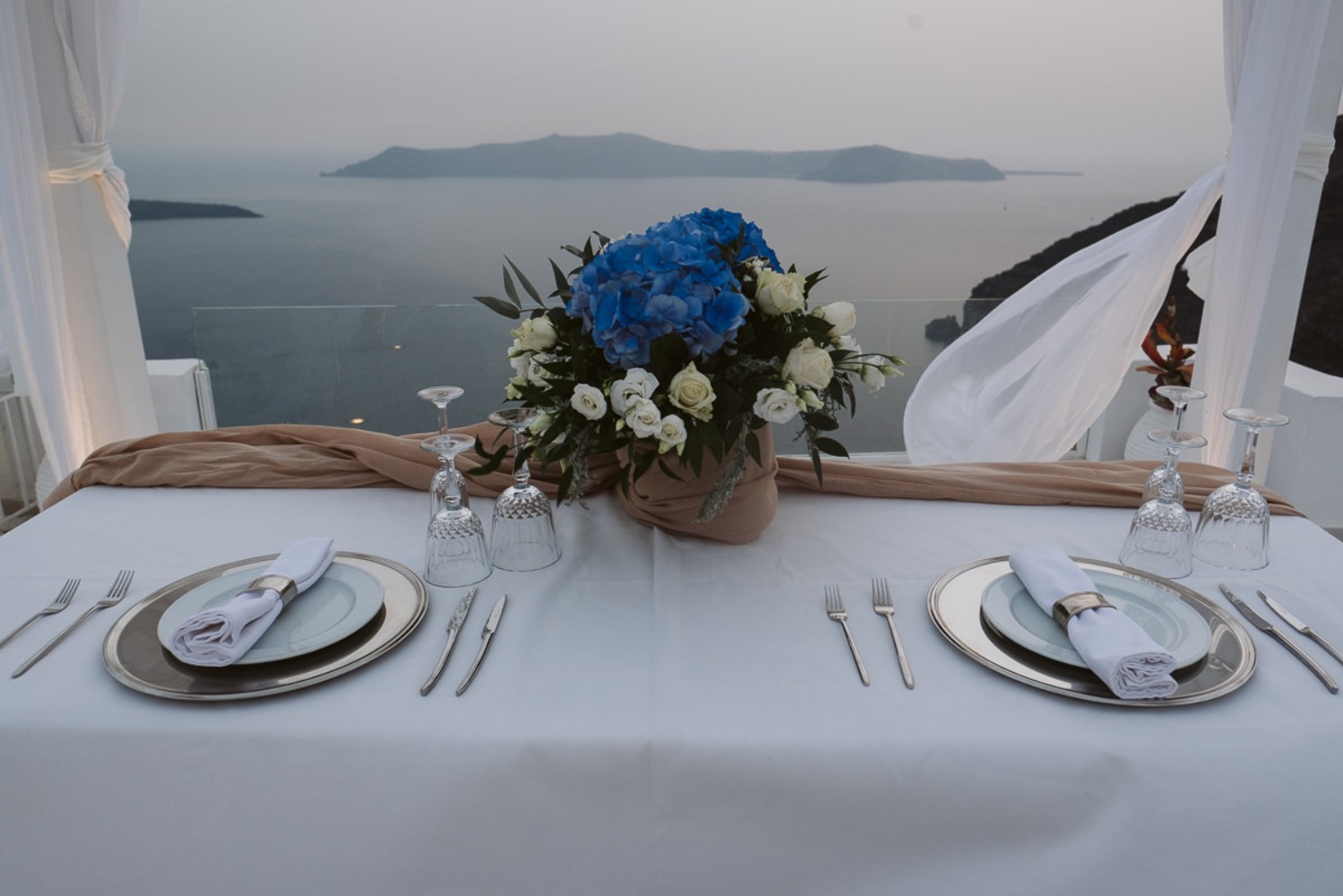 michele-and-chad-elopement-in-santorini