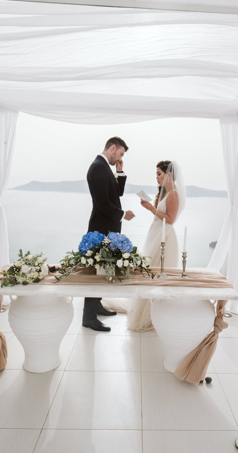 michele-and-chad-elopement-in-santorini