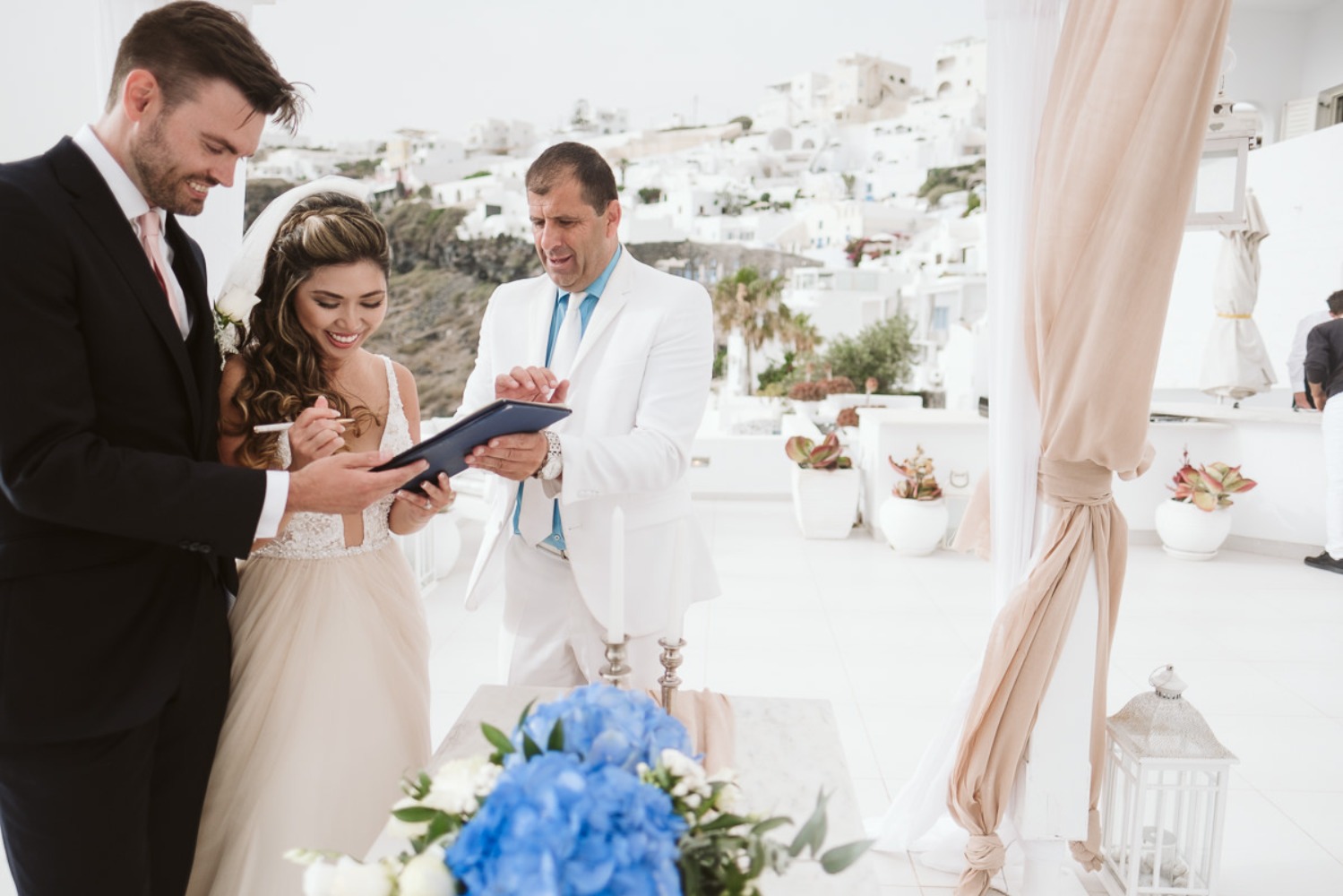 michele-and-chad-elopement-in-santorini