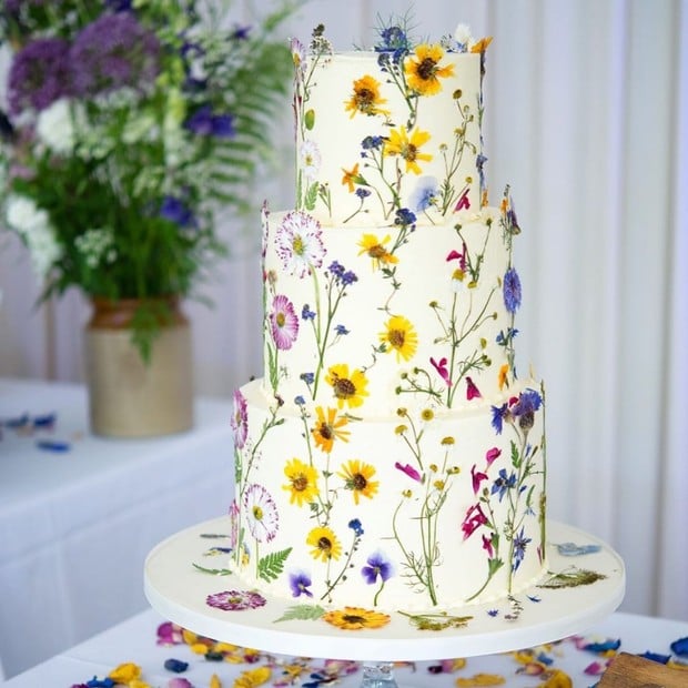 I made my daughter a birthday cake decorated with edible flowers from my  garden : r/gardening