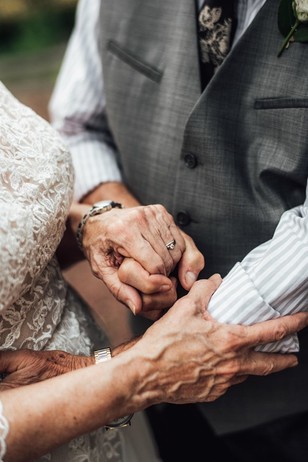 This Photographer Gave Her Grandparents the Best Anniversary Ever