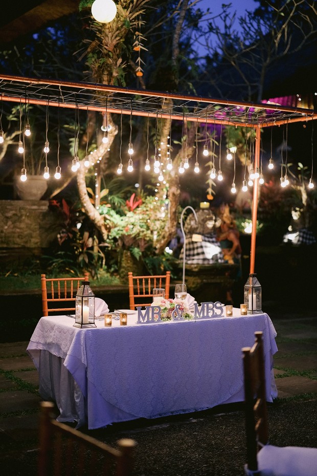 glowing sweetheart table idea