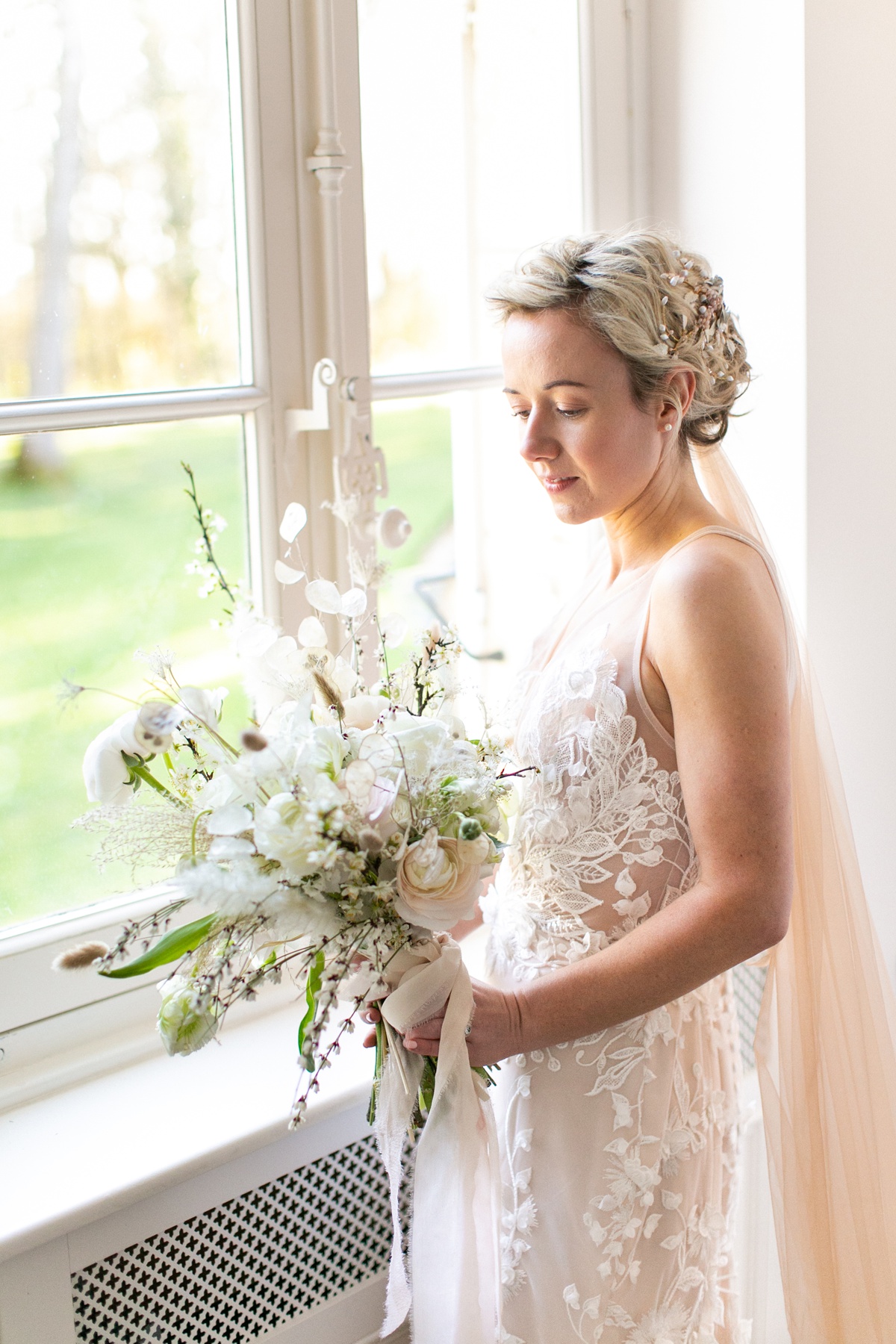 chateau-de-redon-ethereal-spring-wedding