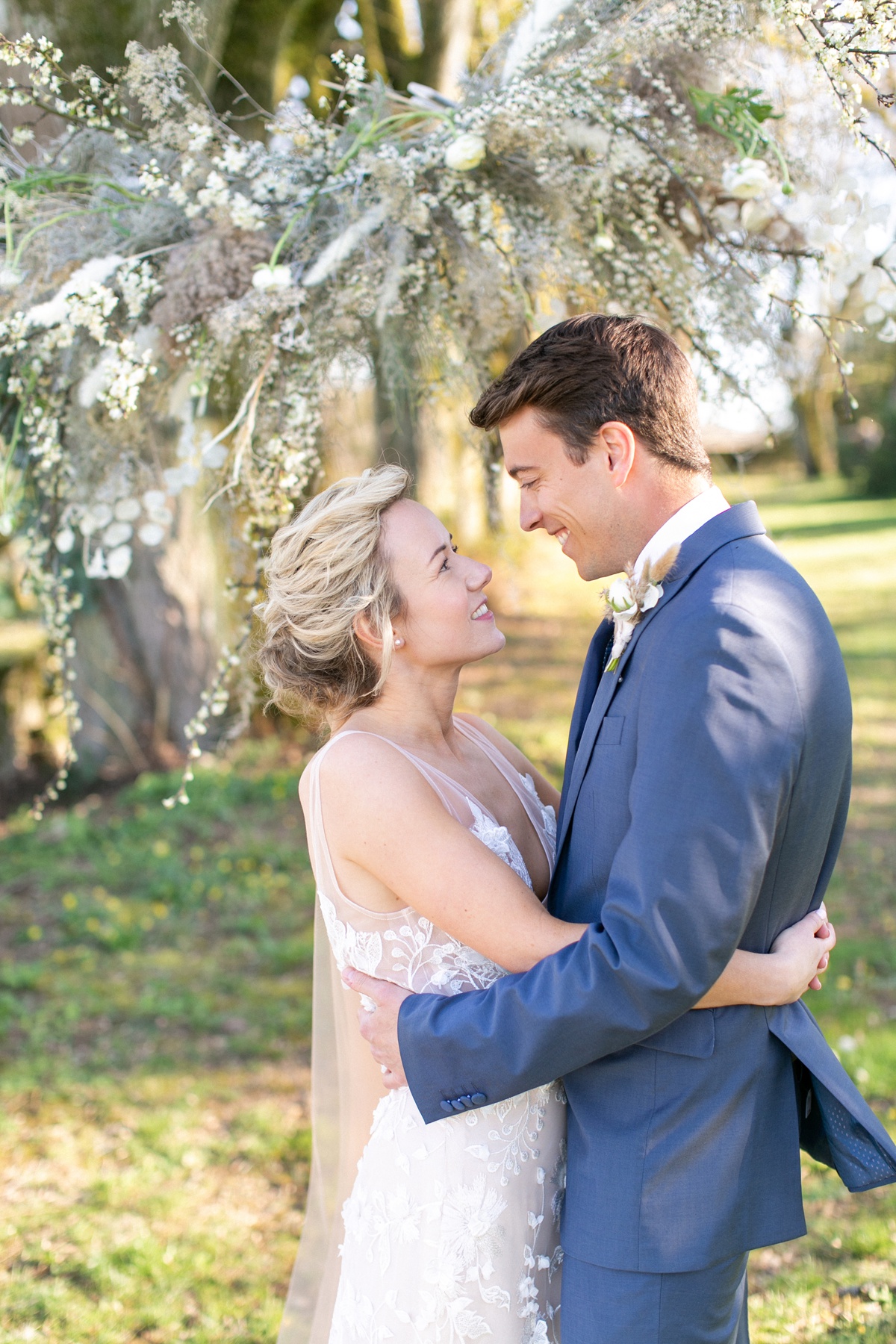 chateau-de-redon-ethereal-spring-wedding