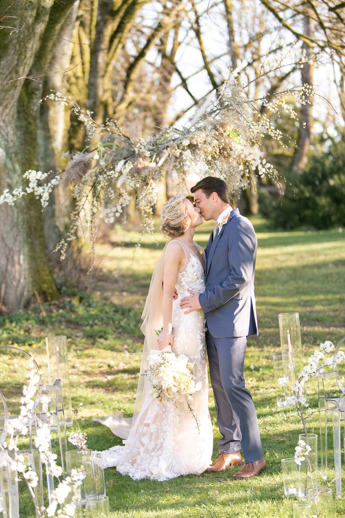 chateau-de-redon-ethereal-spring-wedding