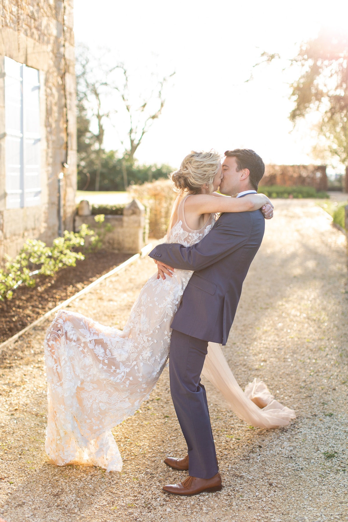 chateau-de-redon-ethereal-spring-wedding