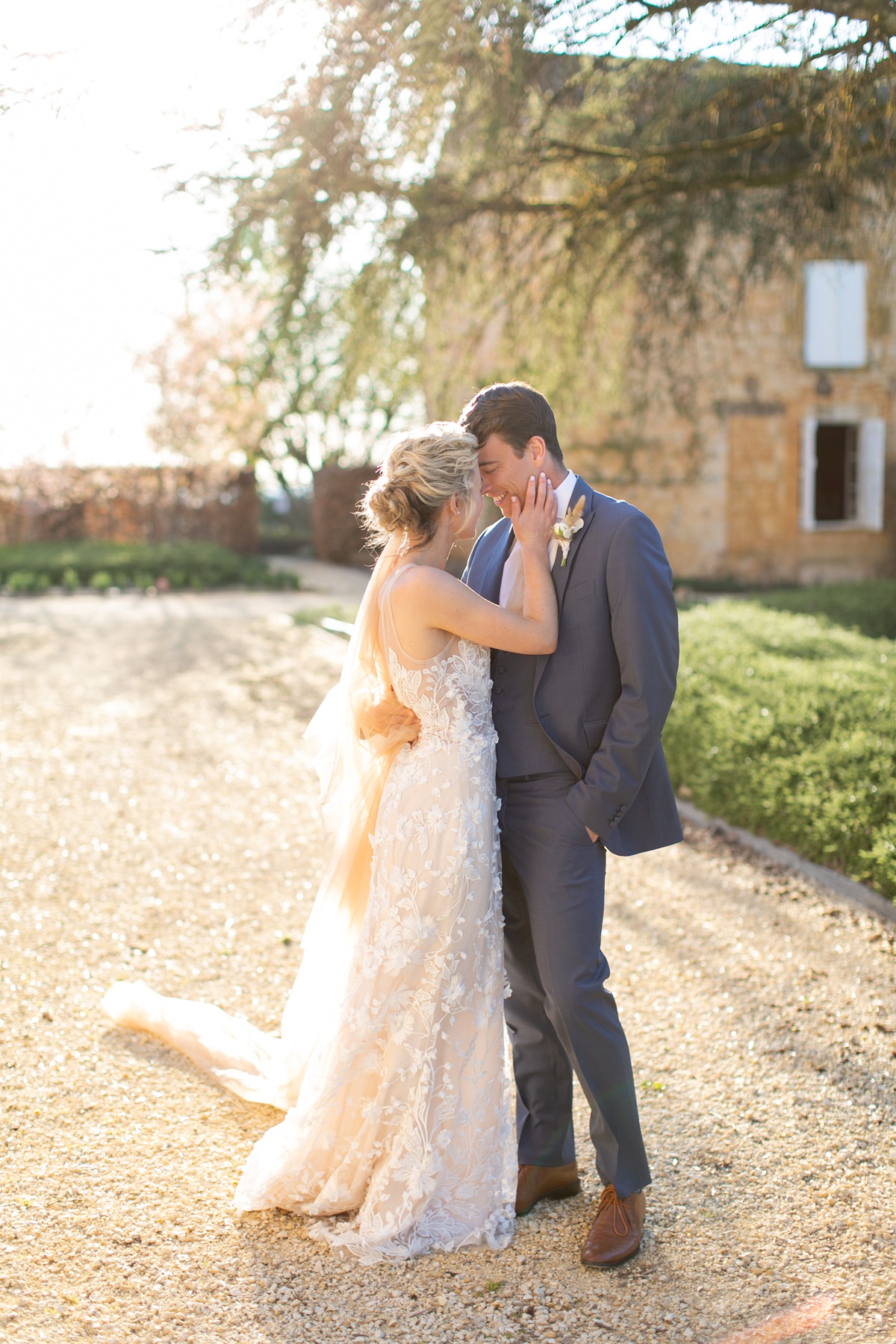 chateau-de-redon-ethereal-spring-wedding