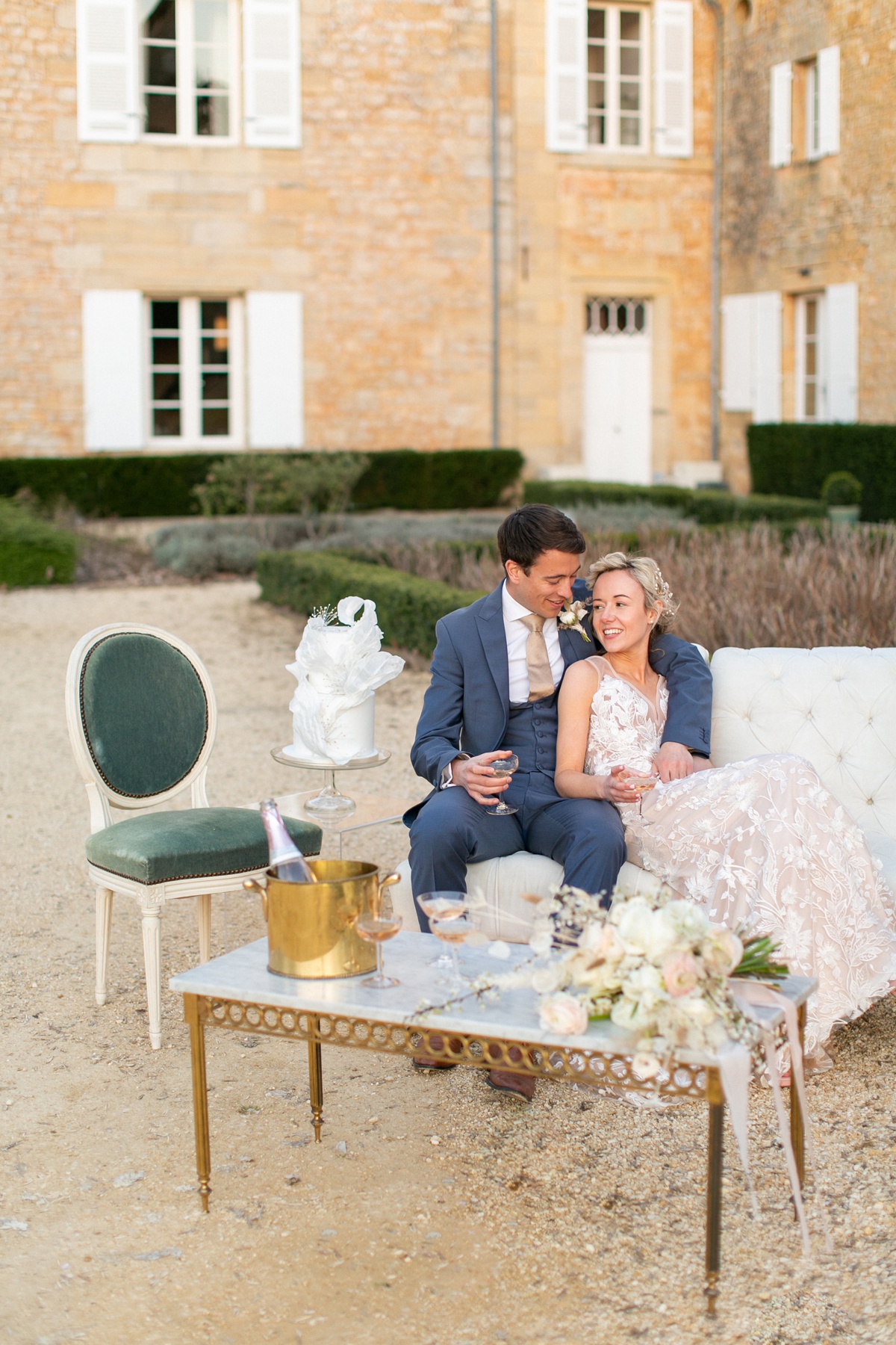 chateau-de-redon-ethereal-spring-wedding