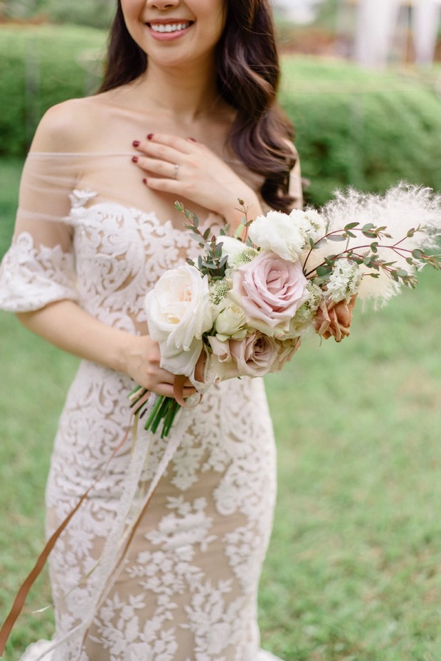 modern wedding bouquet