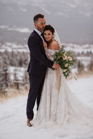 Canadian Rocky Mountain Winter Wedding photo ideas