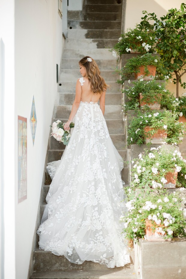 romantic bridal look in italy