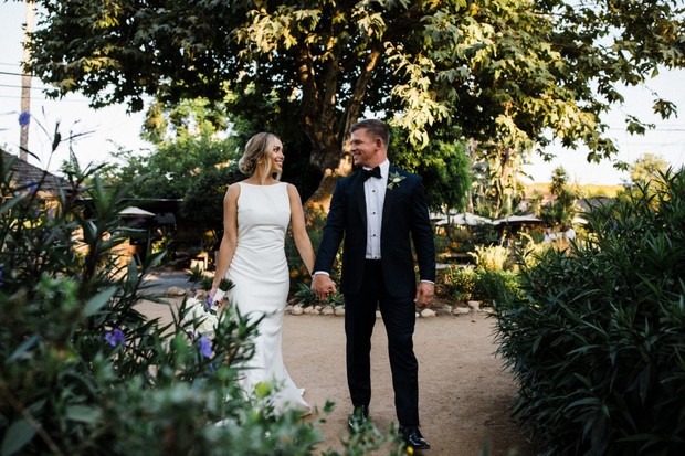 romantic wedding couple photo idea