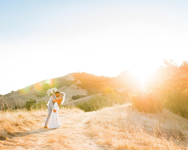 sweet sunset wedding photos