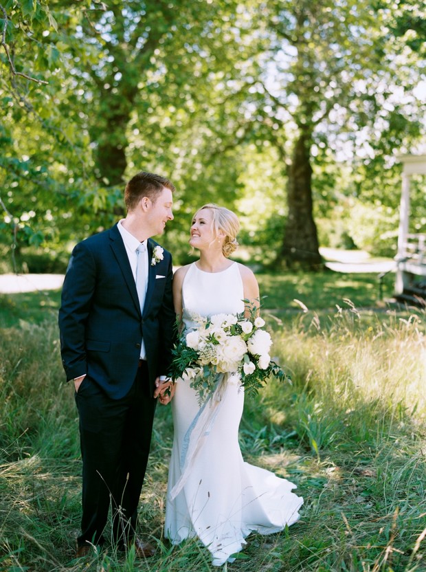 wedding couple in Seattle