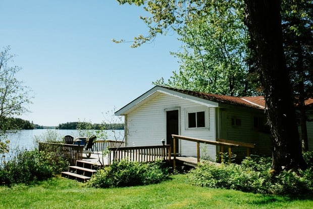 lakeside wedding venue in Canada