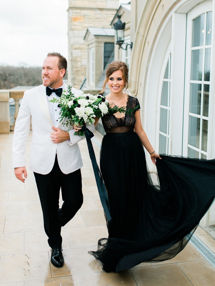 Give Your Classic Wedding A Black Modern Edge